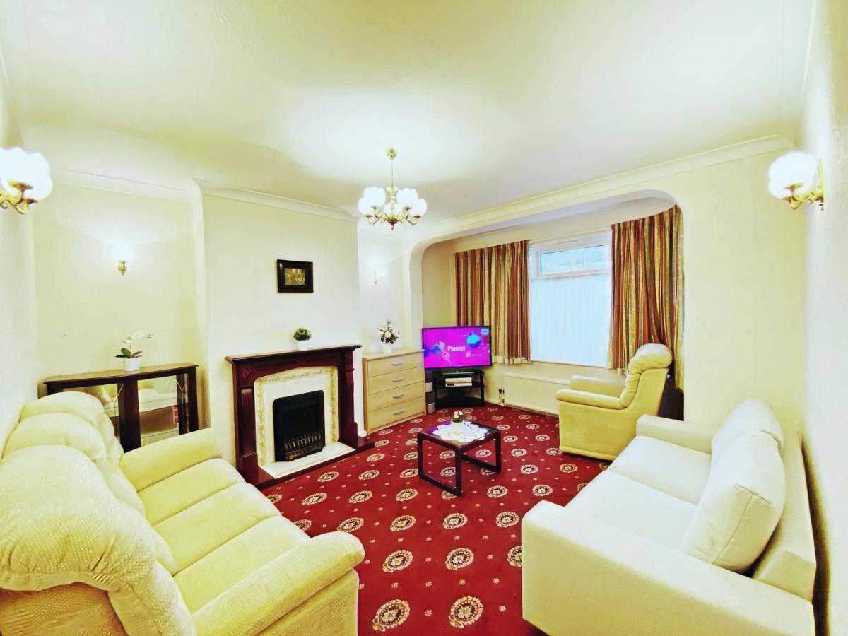 Willa Barking London House Sleeps 12 - Parking - Train Tube - Airport Zewnętrze zdjęcie